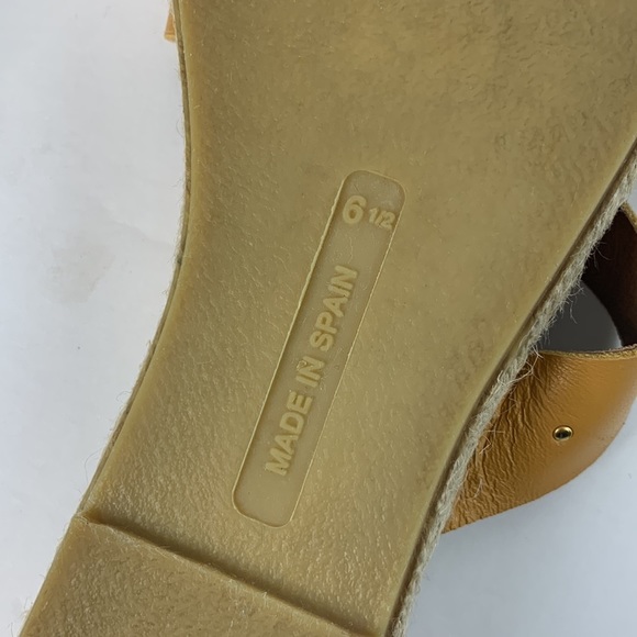 Picon made in Spain mustard gold tone slip on sandals size 6 - Picture 6 of 11